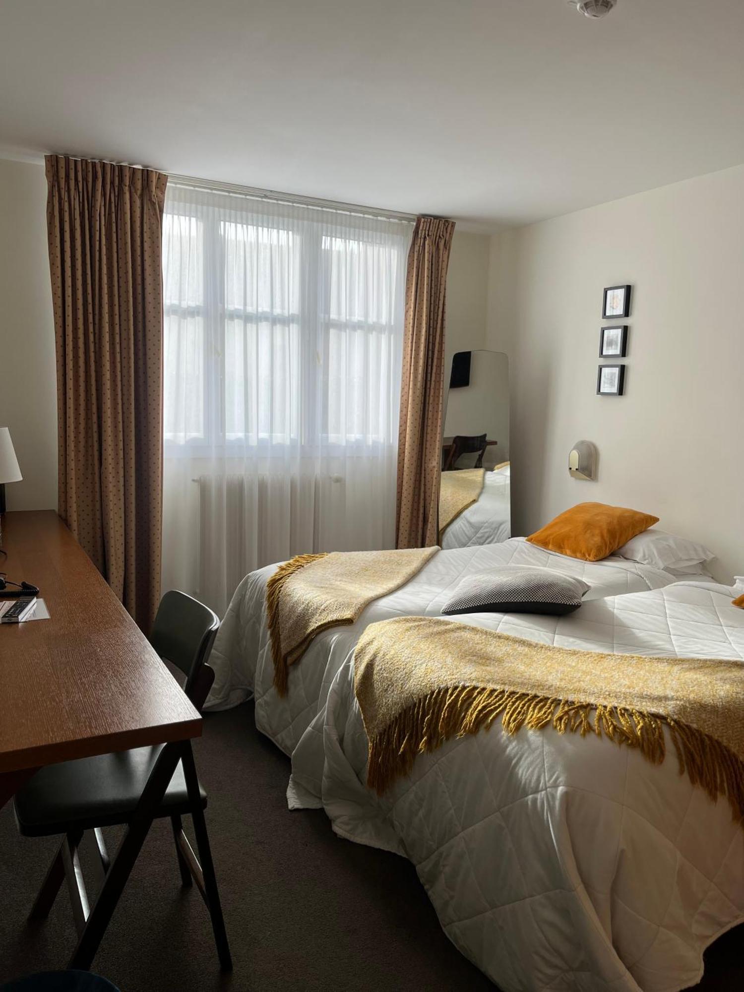 Le Temeraire Hotel Charolles Buitenkant foto